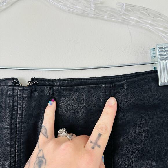 Free People Black Patent Leather Zip Up Skirt Women’s Size S - Picture 2 of 9